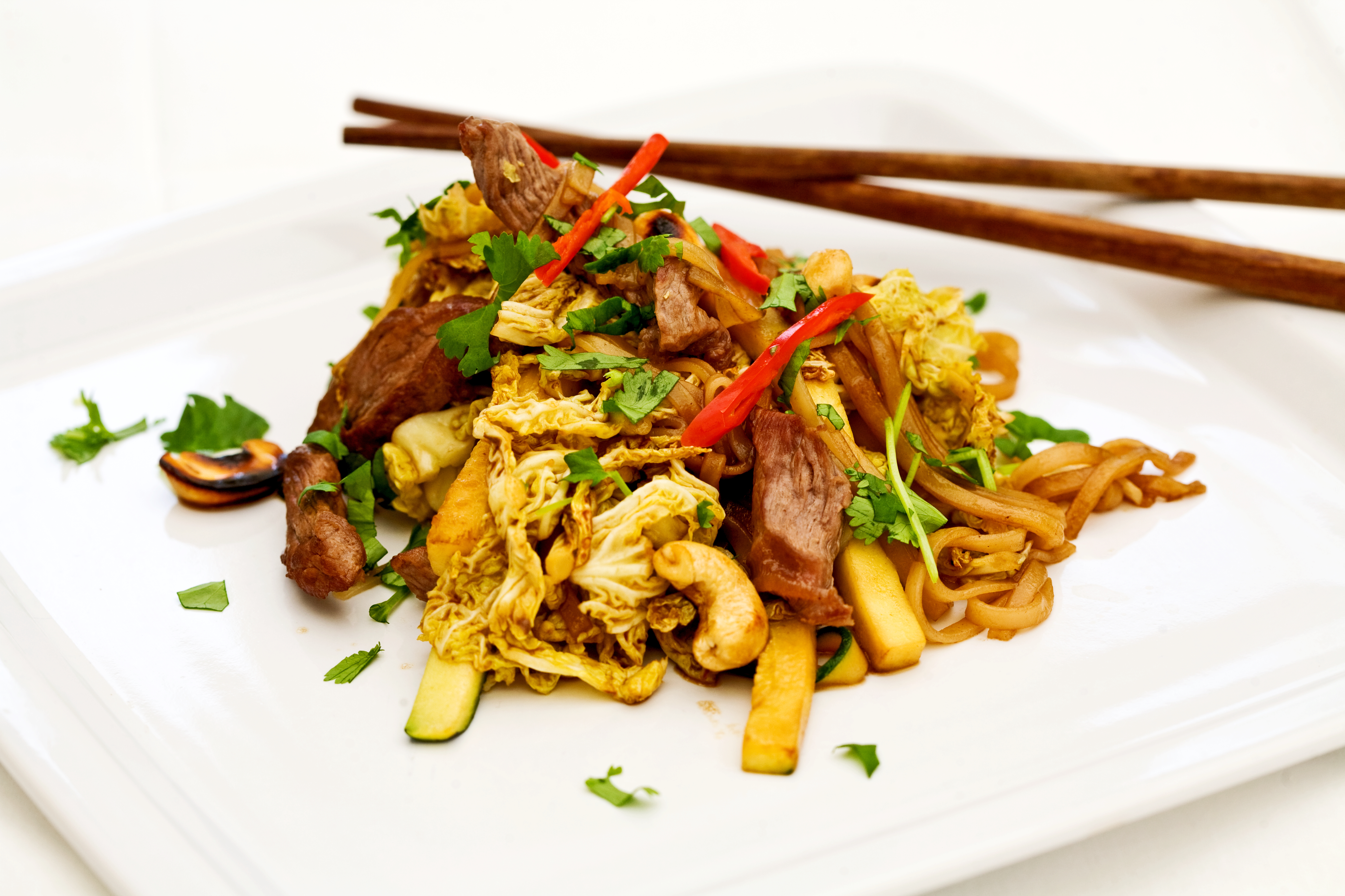 Biffwok med savoykål & cashewnötter